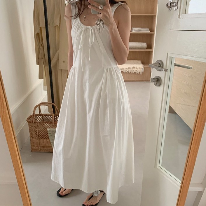 루어스룸 커넥트 민소매 리본 셔링 핀턱 휴양지룩 여름 루즈핏 롱원피스