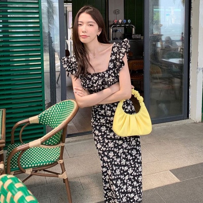 크레스티 여성 일상 플라워 원피스 바캉스 분위기 슬림핏 스커트
