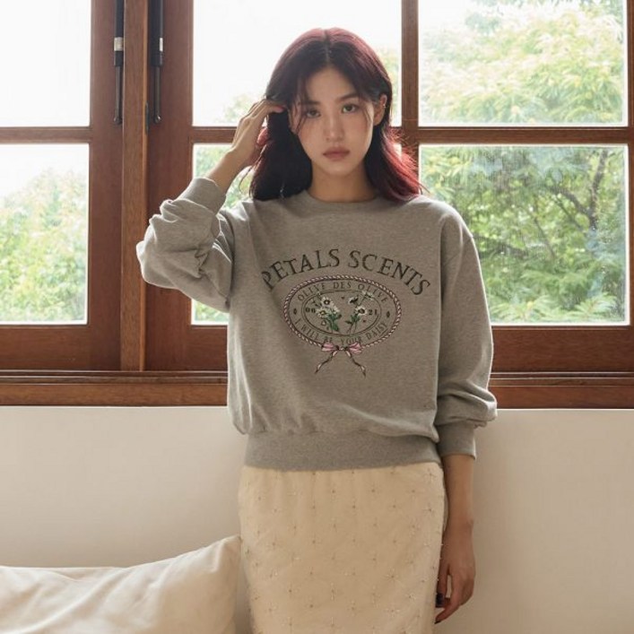 올리브데올리브 시그니처 아트웍 스웻 셔츠 OW4WEA440 올리브데올리브 시그니처 아트웍 스웻 셔츠 OW4WEA440