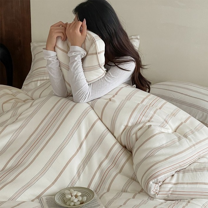 KURUA 스트라이프 고밀도 먼지없는 사계절 부드러운 워싱 차렵이불 세트