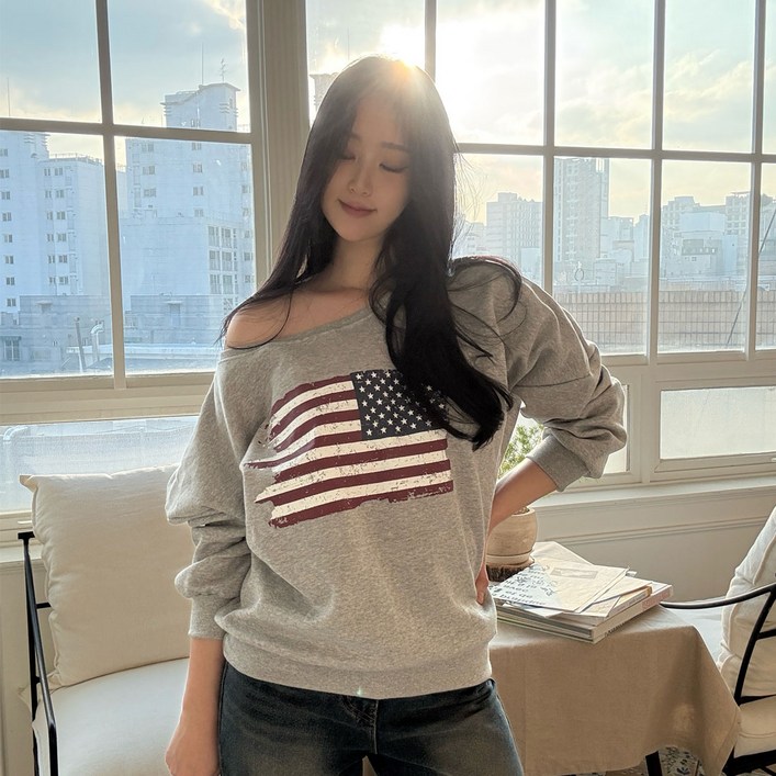 마티코 여성 캐주얼 박시 성조기 오프숄더맨투맨 겨울 기모