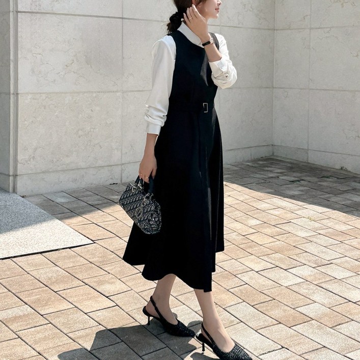 데일리앤 베를린 뷔스티에 플레어 벨트 세트 하객룩 원피스 지퍼 레이어드 봄 가을 사계절
