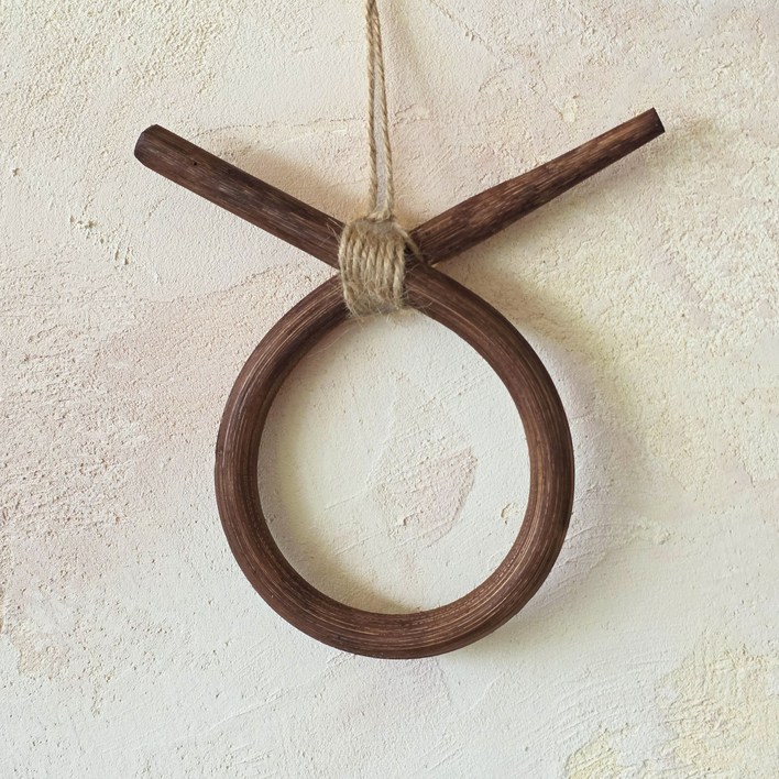  자석 포함  샤샤벨 원목 소 코뚜레 삼재 액막이 소품 미니 풍수 용품 전통 장식품 외국인 선물