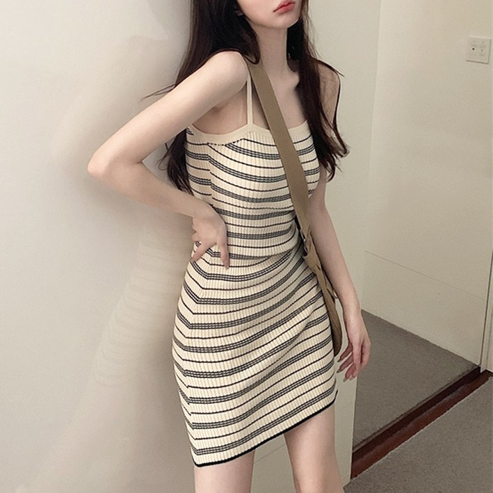 메이킹유 나시원피스 스트라이프 슬림핏 W5946로이즐원피스 메이킹유 나시원피스 스트라이프 슬림핏 W5946로이즐원피스