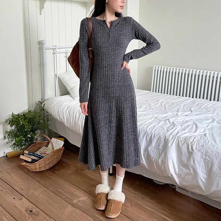 마쿠쿠 라운드넥 단추 골지 슬림 긴팔 여성 A라인 롱 니트 원피스