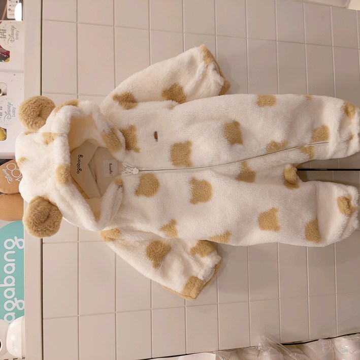 아가방 NC청주점# 25년겨울신상~손 발까지 감싸 추위걱정없는 퍼 우주복