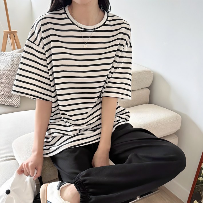 투데이앤룩 여성용 프레쉬 스트라이프 오버핏 반팔 티셔츠 투데이앤룩 여성용 프레쉬 스트라이프 오버핏 반팔 티셔츠