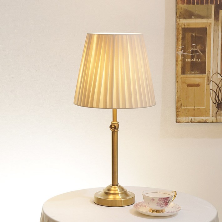 블로잉 루이스 모던 단스탠드 조명 높낮이 조절 침대 안방 패브릭 호텔 스탠드조명, 브라운골드