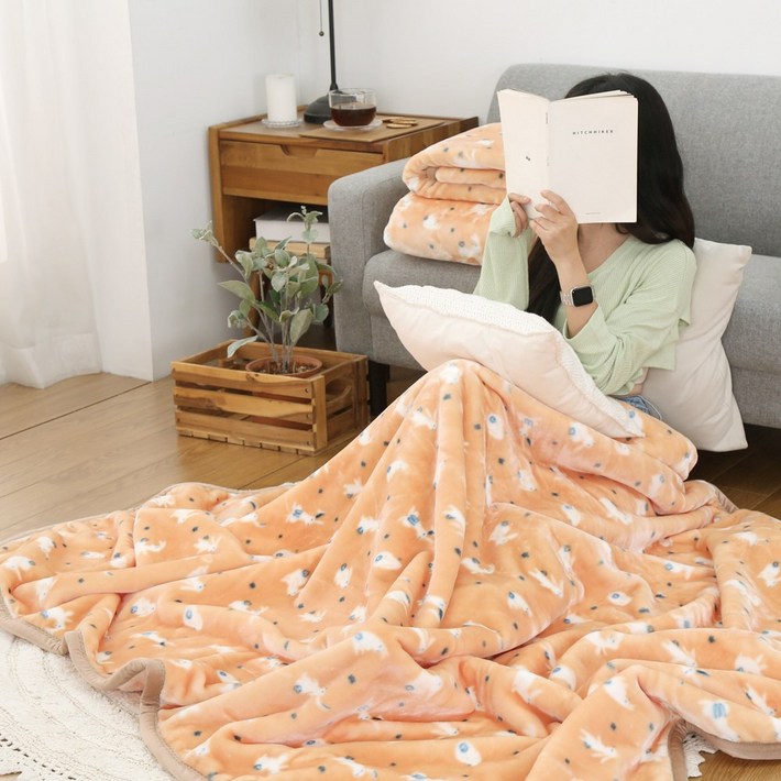 애프터식스 토끼 고밀도2겹 두툼한 밍크담요 무릎담요 차박 캠핑 사무실 다용도 이불겸담요 3size 애프터식스 토끼 고밀도2겹 두툼한 밍크담요 무릎담요 차박 캠핑 사무실 다용도 이불겸담요 3size