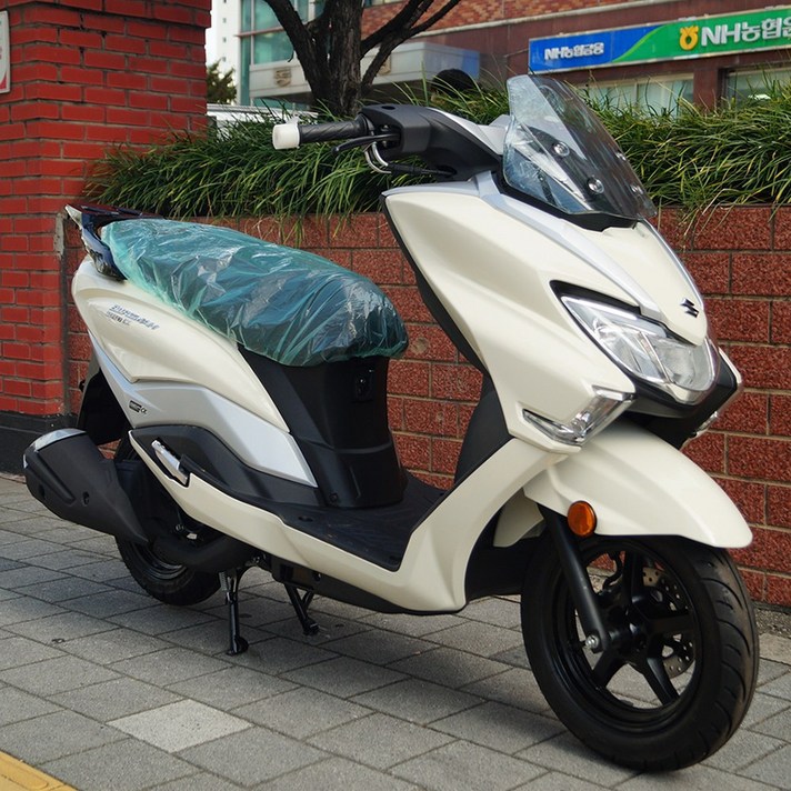 스즈키 버그만 스트리트 125EX 럭셔리 스쿠터  26연식  고효율연비