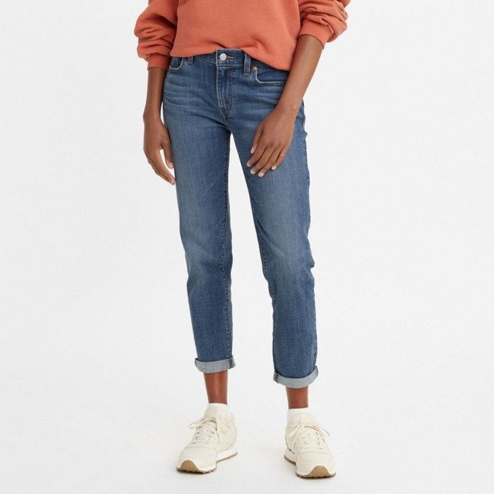 리바이스 여성용 미드라이즈 보이프렌드 라피스 젬 청바지