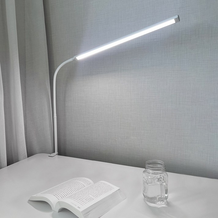 이지디어 책상스탠드 집게형 LED 와이드 조명, 화이트