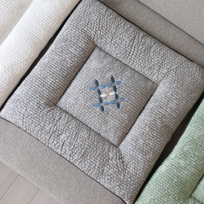 [데코벨] 인견 줄누비 자수 여름 방석