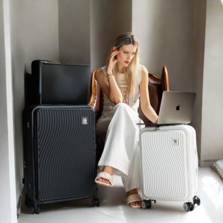 PG 에스로체 캐리어 20 24 30인치PC 전면오픈 더블휠 확장바디 TSA락 안티스크래치