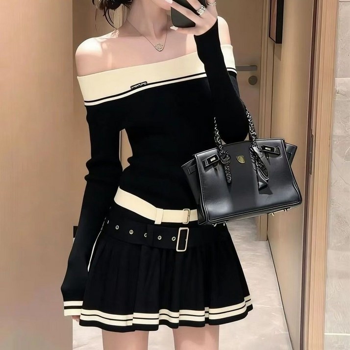 녕동 여성 보트넥 니트 원피스 슬림핏 배색 봄가을 a라인 긴팔 플리츠 원피스