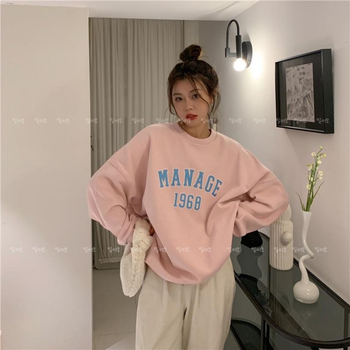 일이오 여성 마리지 레터링 오버핏 맨투맨 일이오 여성 마리지 레터링 오버핏 맨투맨