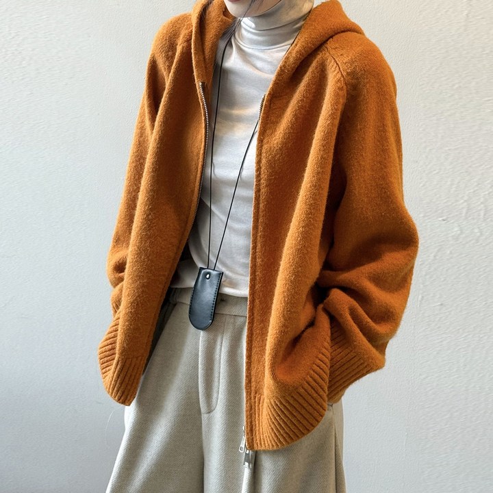 퀸앤조이 브엘로 루즈핏 포근 후드 집업 니트 가디건