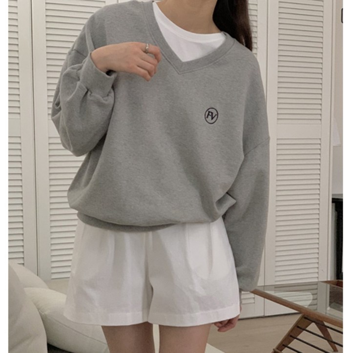 코코브이넥쭈리맨투맨 빅사이즈 오버핏 롱티 브이넥티 긴팔티 무지 나염 포인트 여성용 코코브이넥쭈리맨투맨 빅사이즈 오버핏 롱티 브이넥티 긴팔티 무지 나염 포인트 여성용