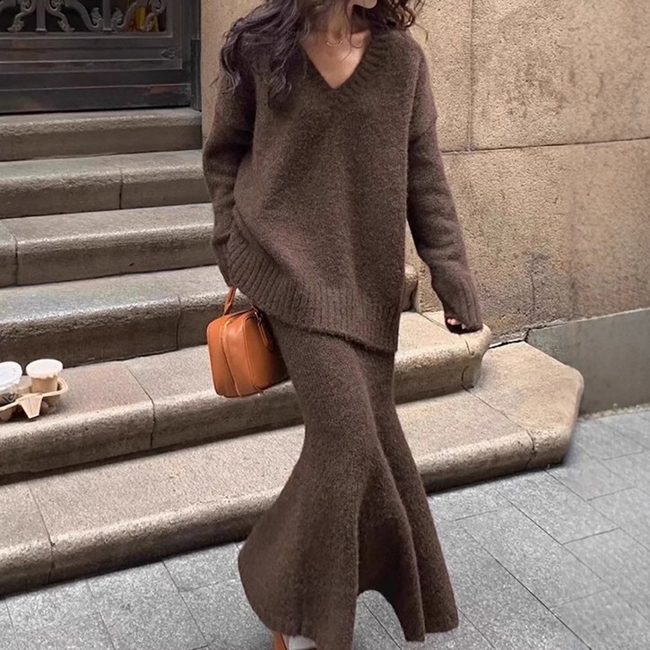 비비에모 트루린 브이넥 니트 스웨터 스커트 세트 12027