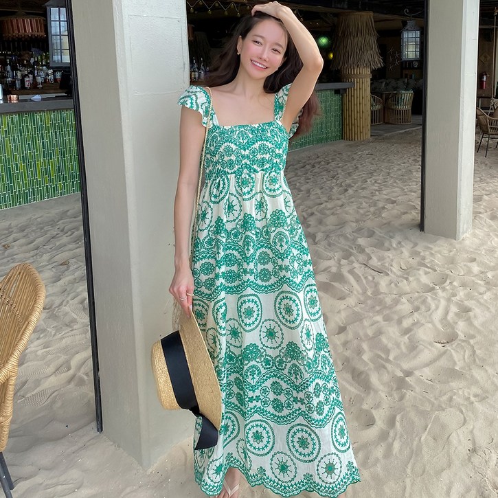 비치팜프리다 펀칭 원피스 여성 밴딩 레이스 나시 민소매 비치 드레스