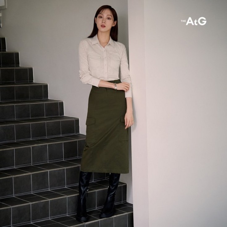 The AtG 더엣지 23FW 포켓 카고 스커트